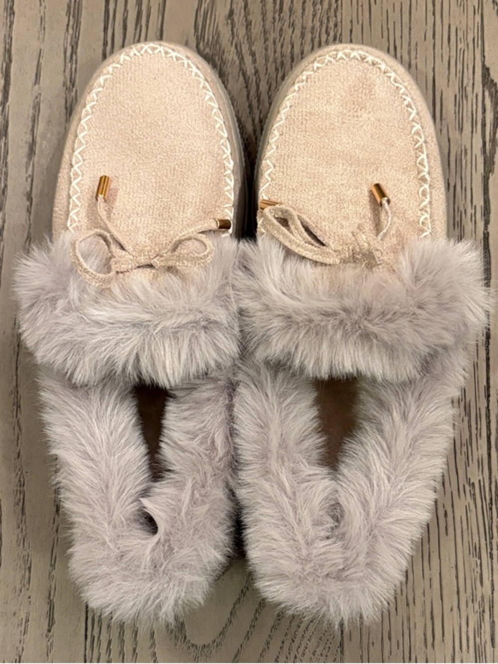 Women's Plush Faux-Fur Lined Slip-On Moccasin - Light Beige